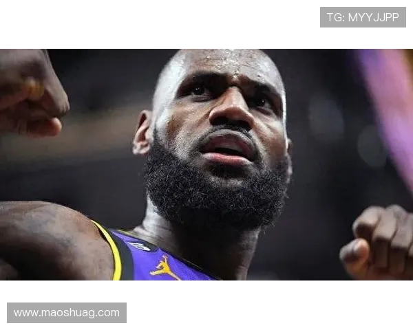 勇士与骑士对决詹姆斯泪洒赛场背后的心路历程与情感故事