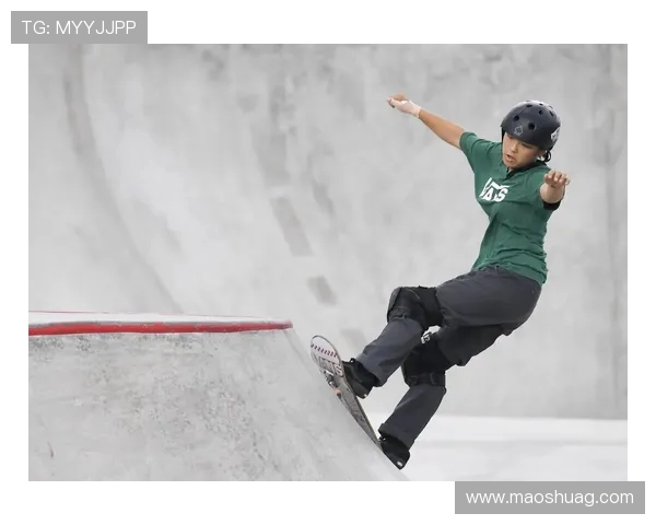 广州滑板队与北京滑板队赛后复盘探讨灵活性表现与战术调整